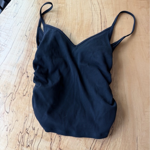 Vuori Women’s Black Ribbed Camisole tank - Picture 3 of 5